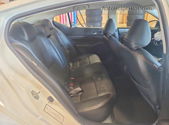 1N4BL4CVXNN340772 2022 NISSAN ALTIMA White უკანა სავარძლების ხედი