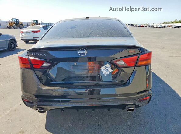 1N4BL4CVXRN317935 2024 NISSAN ALTIMA Black Rear view
