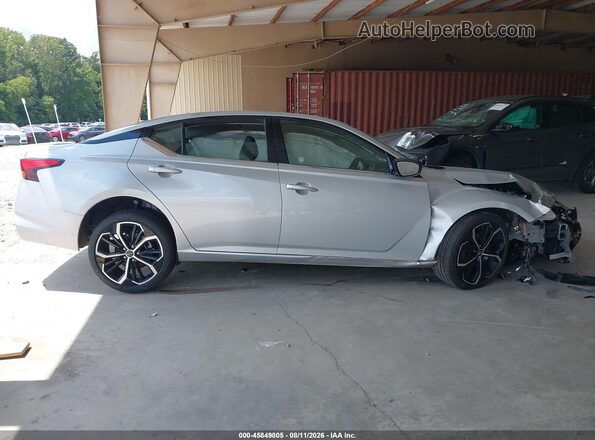 1N4BL4CVXSN427180 2025 NISSAN ALTIMA Silver Սալոնի հետևի տեսք