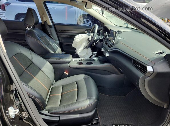 1N4BL4CW0MN352274 2021 NISSAN ALTIMA Black Widok wnętrza z przodu