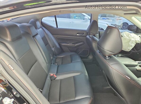 1N4BL4CW0MN352274 2021 NISSAN ALTIMA Black Widok tylnych siedzeń