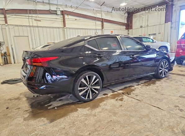 1N4BL4CW1LC263601 2020 NISSAN ALTIMA Черный Задняя правая четверть