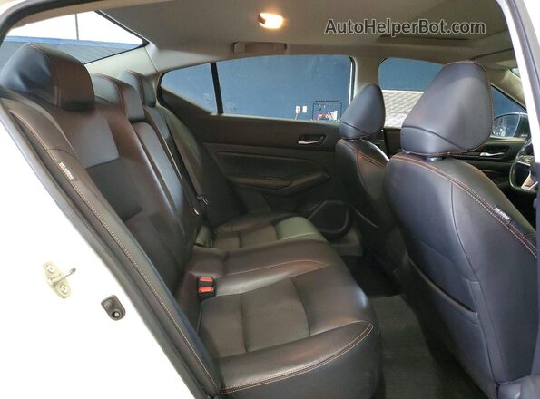 1N4BL4CW1MN307666 2021 NISSAN ALTIMA White უკანა სავარძლების ხედი
