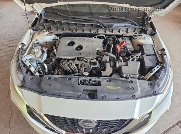 1N4BL4CW6LC170024 2020 NISSAN ALTIMA White Widok wnętrza z tyłu