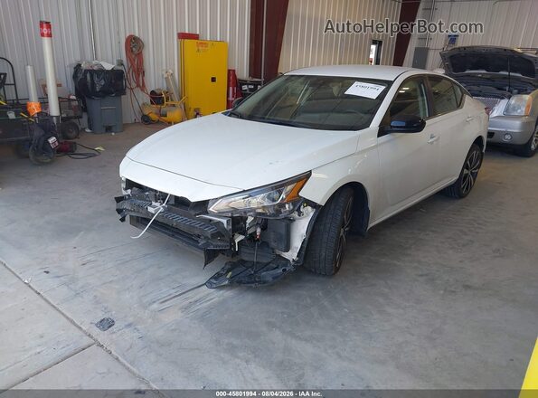 1N4BL4CW7NN304434 2022 NISSAN ALTIMA White Առջևի ձախ երեք քառորդ տեսարան
