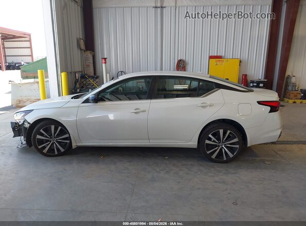 1N4BL4CW7NN304434 2022 NISSAN ALTIMA White 