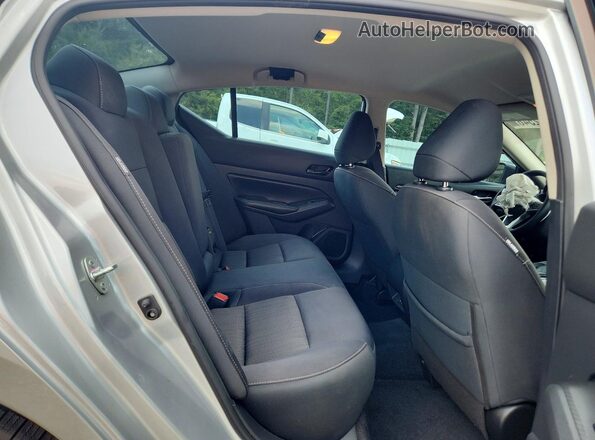 1N4BL4DV0RN362087 2024 NISSAN ALTIMA Silver Rear seats view