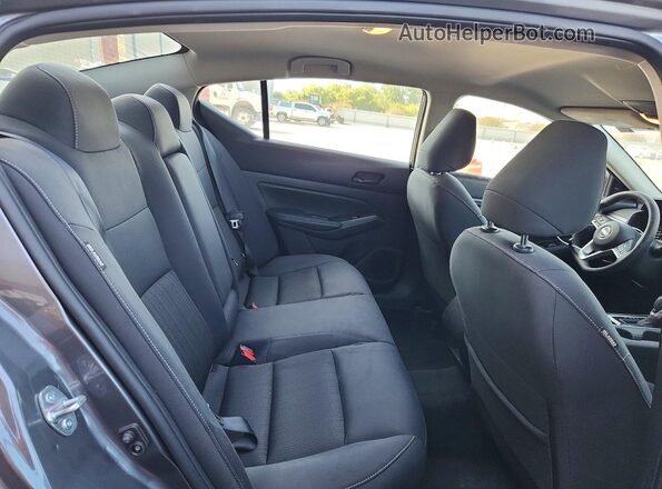 1N4BL4DV0SN388582 2025 NISSAN ALTIMA Gray Vista de los asientos traseros