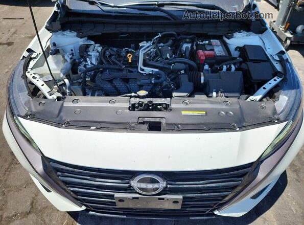 1N4BL4DV0TN313253 2026 NISSAN ALTIMA White Widok wnętrza z tyłu