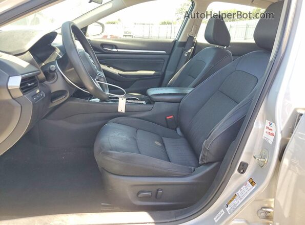 1N4BL4DV1MN363371 2021 NISSAN ALTIMA Silver Вид салону спереду