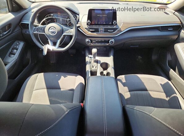1N4BL4DV1TN309101 2026 NISSAN ALTIMA Gray Widok deski rozdzielczej