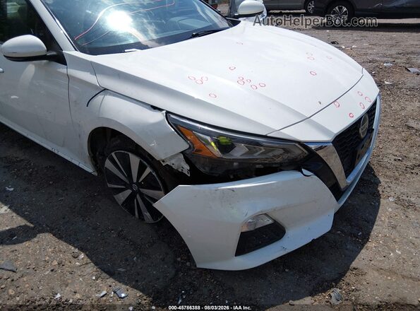 1N4BL4DV2NN369973 2022 NISSAN ALTIMA White Widok z przodu