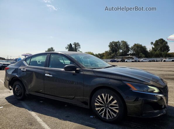 1N4BL4DV2PN314877 2023 NISSAN ALTIMA Черный Передняя правая четверть