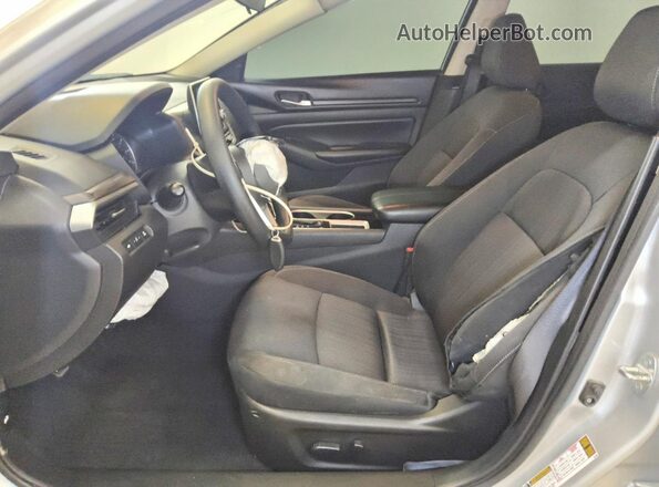 1N4BL4DV2RN339409 2024 NISSAN ALTIMA Silver წინა სალონის ხედი