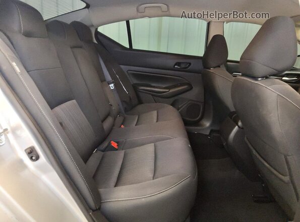 1N4BL4DV2RN339409 2024 NISSAN ALTIMA Silver უკანა სავარძლების ხედი