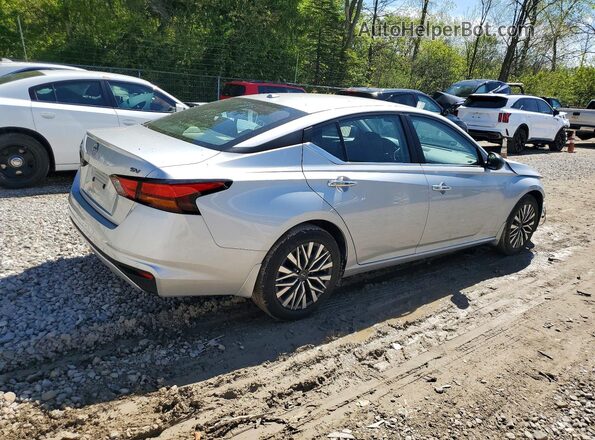 1N4BL4DV2RN434083 2024 NISSAN ALTIMA Серебряный Задняя правая четверть