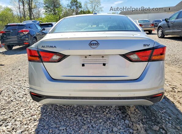 1N4BL4DV2RN434083 2024 NISSAN ALTIMA Серебряный Вид сзади