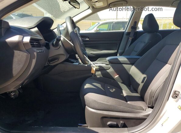 1N4BL4DV2RN434083 2024 NISSAN ALTIMA Серебряный Вид салона спереди