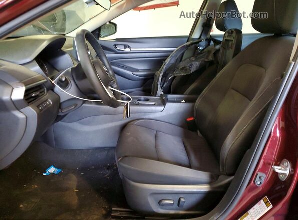 1N4BL4DV2SN352571 2025 NISSAN ALTIMA Burgundy Widok wnętrza z przodu