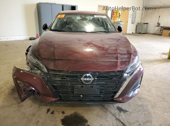 1N4BL4DV2SN352571 2025 NISSAN ALTIMA Burgundy Widok naklejki z numerem VIN