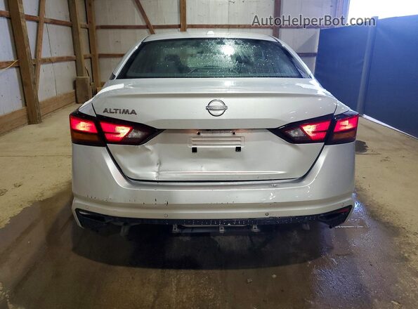 1N4BL4DV2SN360914 2025 NISSAN ALTIMA Silver Հետևի տեսք