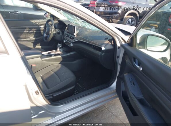 1N4BL4DV2SN378183 2025 NISSAN ALTIMA Gray Вид салону спереду