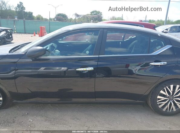 1N4BL4DV2SN428659 2025 NISSAN ALTIMA Black 360 interior view