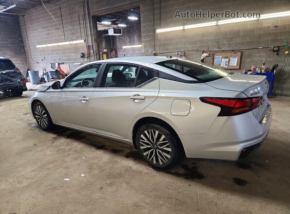 1N4BL4DV2TN305784 2026 NISSAN ALTIMA Silver Trasero izquierdo