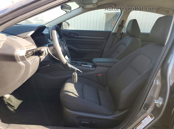1N4BL4DV2TN323217 2026 NISSAN ALTIMA Gray Widok wnętrza z przodu