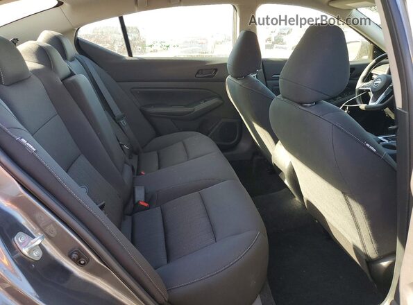 1N4BL4DV2TN323217 2026 NISSAN ALTIMA Gray Widok tylnych siedzeń