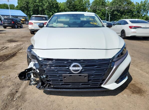 1N4BL4DV2TN342012 2026 NISSAN ALTIMA White VIN კოდის სტიკერის ხედი
