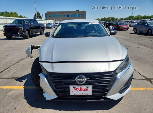 1N4BL4DV3RN347826 2024 NISSAN ALTIMA Silver Widok z przodu