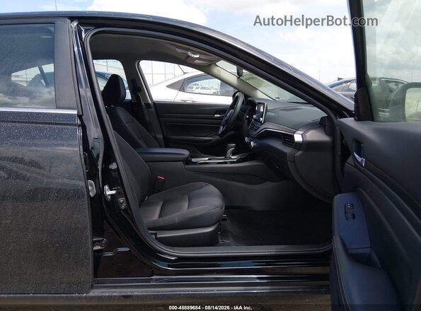 1N4BL4DV3RN386965 2024 NISSAN ALTIMA Black Вид салону спереду
