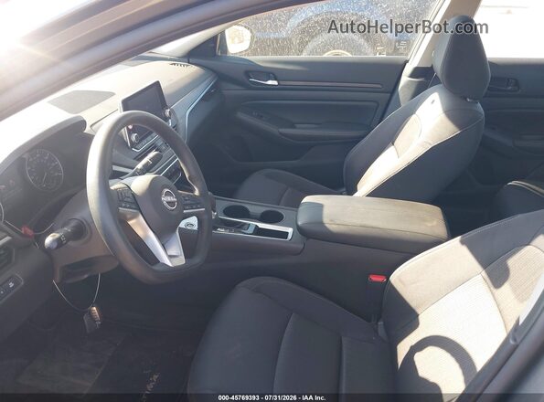 1N4BL4DV3SN359013 2025 NISSAN ALTIMA Gray Widok wnętrza z przodu
