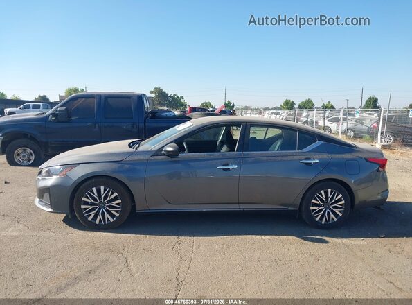 1N4BL4DV3SN359013 2025 NISSAN ALTIMA Gray Widok wnętrza 360 stopni