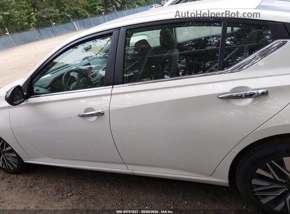 1N4BL4DV3SN374076 2025 NISSAN ALTIMA White 360 interior view