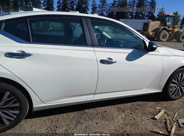 1N4BL4DV3SN395140 2025 NISSAN ALTIMA White Widok wnętrza 360 stopni