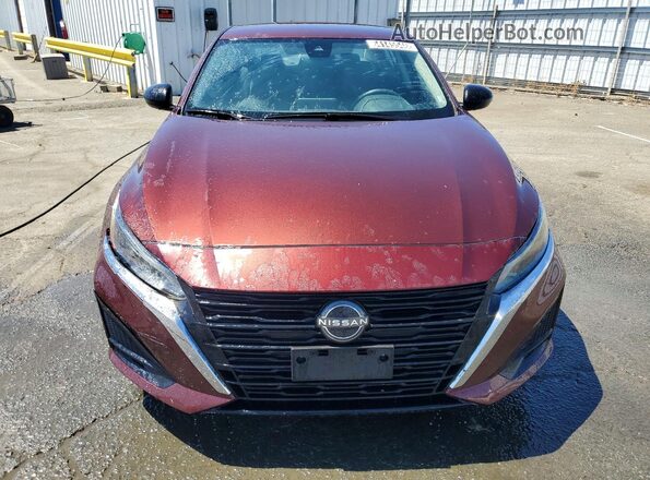 1N4BL4DV4RN357992 2024 NISSAN ALTIMA Burgundy Դիմացի տեսք