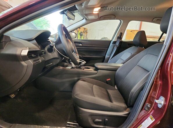 1N4BL4DV4SN335433 2025 NISSAN ALTIMA Red Սալոնի դիմացի տեսք