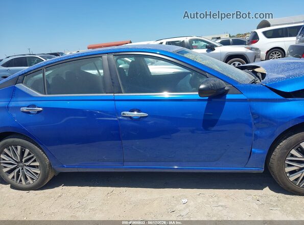 1N4BL4DV4SN375981 2025 NISSAN ALTIMA Blue Vista interior trasera