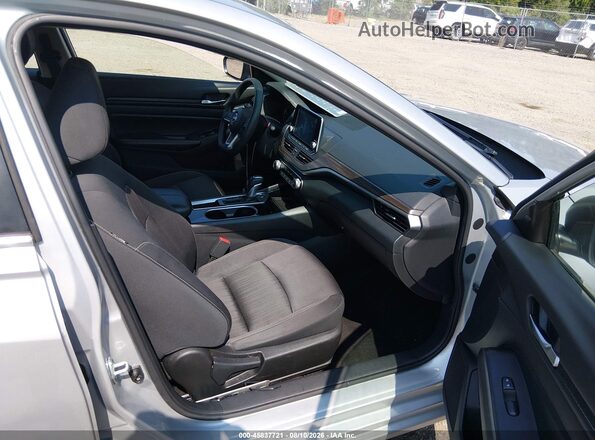 1N4BL4DV5RN328050 2024 NISSAN ALTIMA Silver Front interior view
