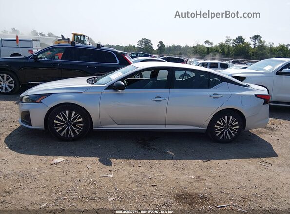 1N4BL4DV5RN328050 2024 NISSAN ALTIMA Silver 360 interior view