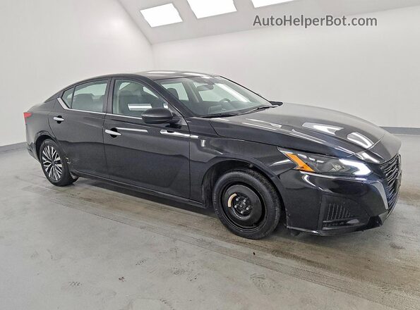 1N4BL4DV5SN327549 2025 NISSAN ALTIMA Черный Передняя правая четверть