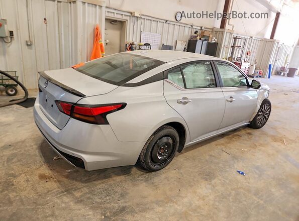 1N4BL4DV5SN365475 2025 NISSAN ALTIMA Silver Trasero derecho