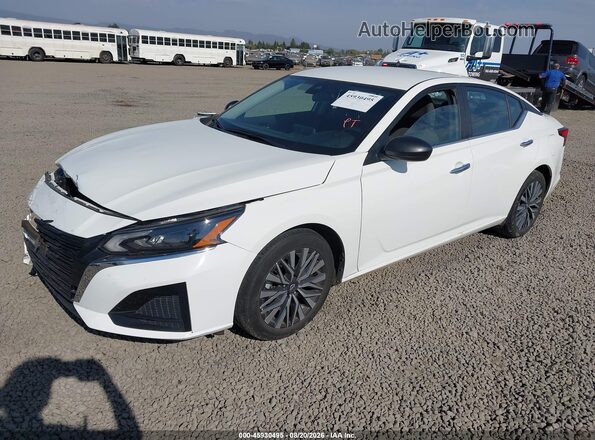 1N4BL4DV5SN371034 2025 NISSAN ALTIMA White წინა მარცხენა ხედი სამი მეოთხედიდან