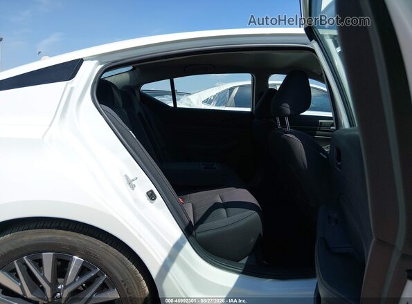 1N4BL4DV5SN375231 2025 NISSAN ALTIMA White VIN კოდის სტიკერის ხედი