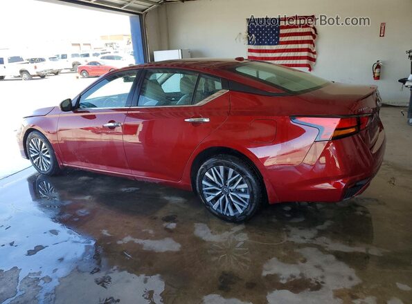 1N4BL4DV5SN377822 2025 NISSAN ALTIMA Burgundy Trasero izquierdo