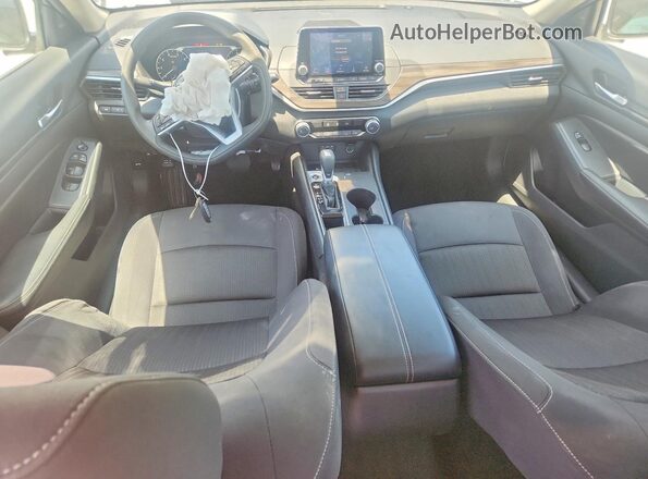 1N4BL4DV5SN383085 2025 NISSAN ALTIMA Gray Dashboard view