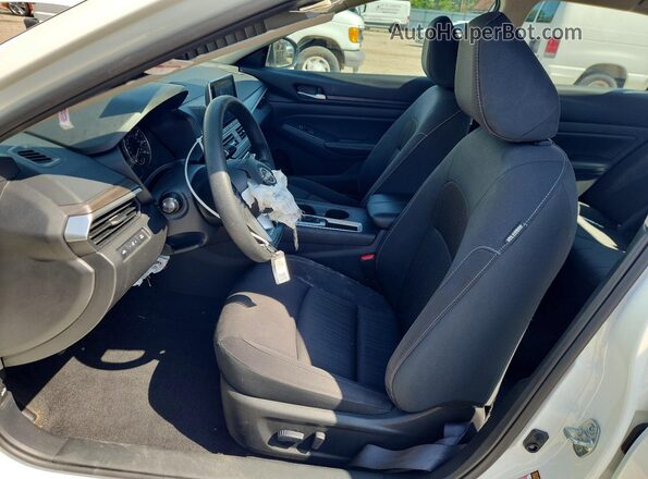 1N4BL4DV5SN394586 2025 NISSAN ALTIMA White Widok wnętrza z przodu
