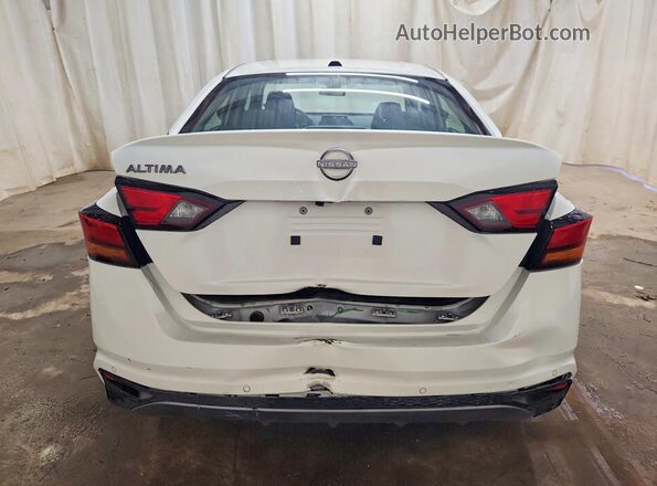 1N4BL4DV5TN317427 2026 NISSAN ALTIMA White Հետևի տեսք